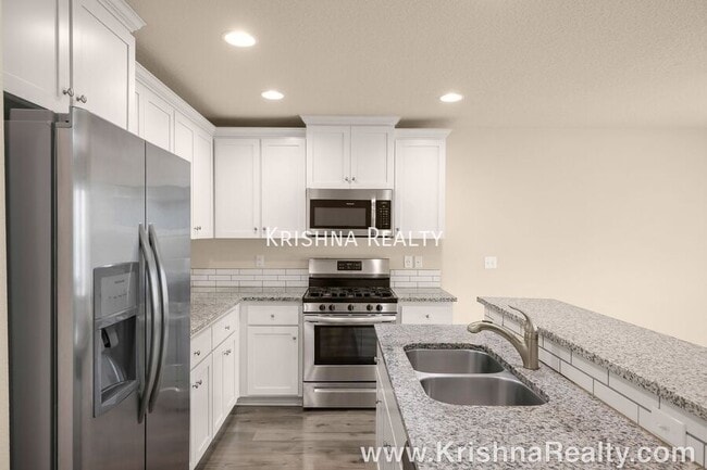 Building Photo - 7443 NW 164th Ave