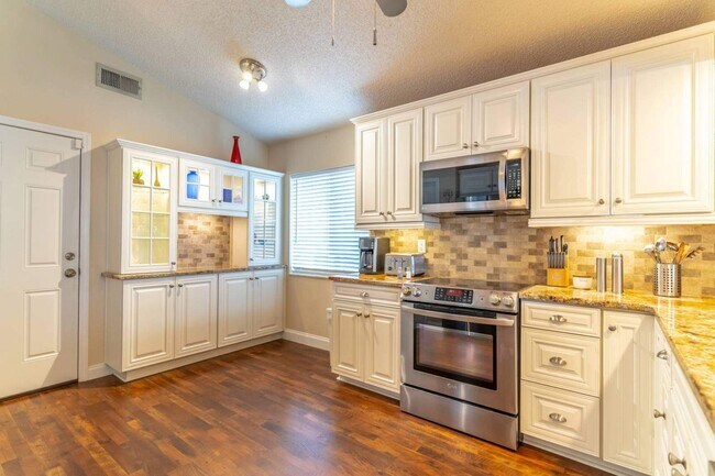 Building Photo - 2616 Montego Bay Blvd