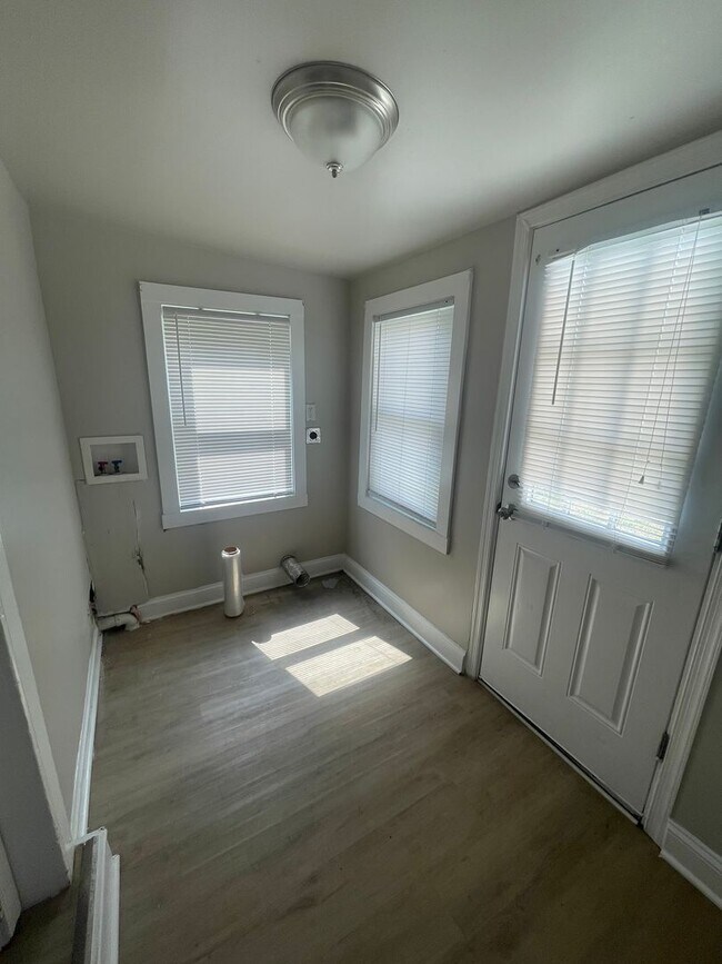 Building Photo - 2 Bed 1 Bath House in Boonsboro