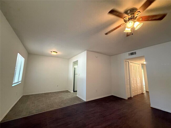 Building Photo - 421 SW 67th Terrace