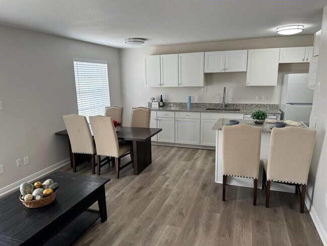 Building Photo - 12660 Ashford Point Dr