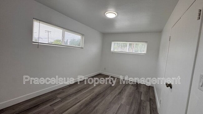 Building Photo - 8235 Alton Dr