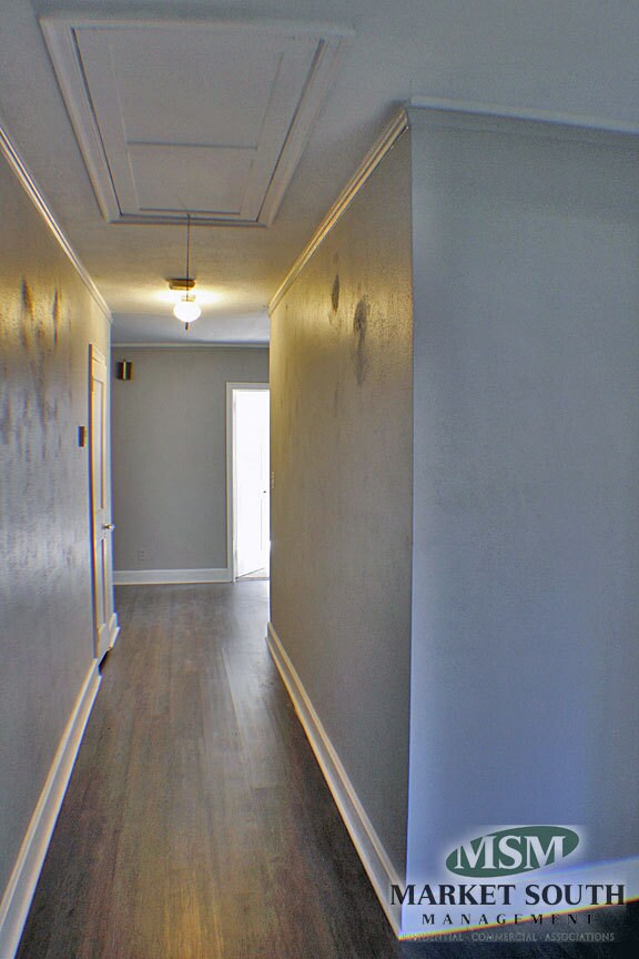 Building Photo - *APPLICATION PENDING!!*  ***ENCHANTING ARDSLEY PARK*****