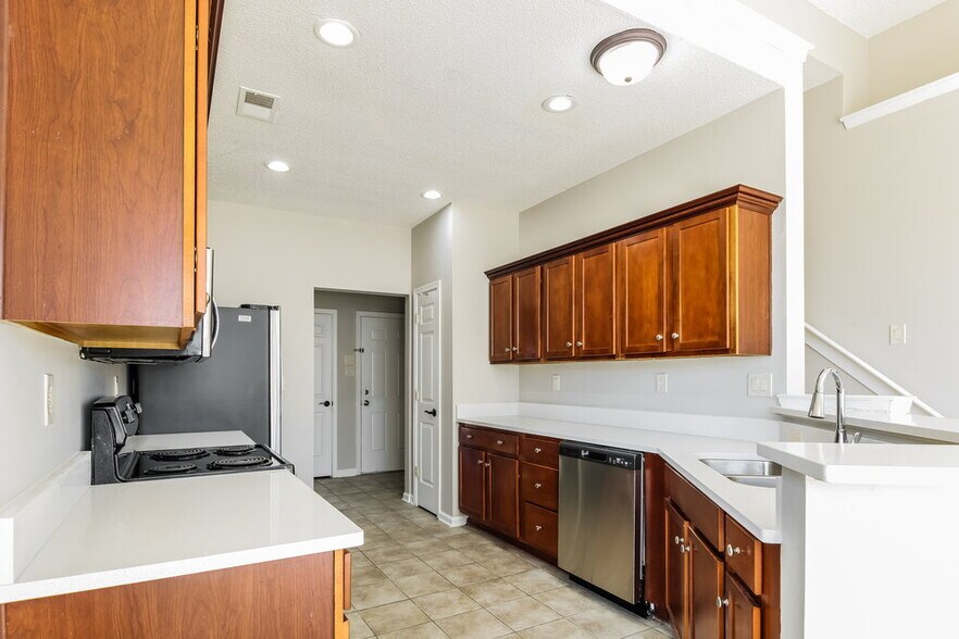 Building Photo - 1694 Farkleberry Dr