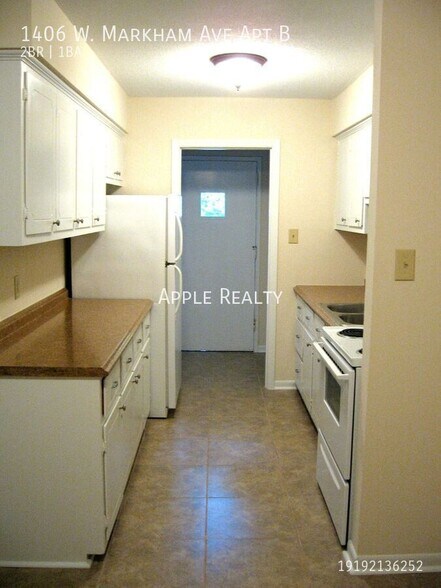 Building Photo - 1406 W Markham Ave