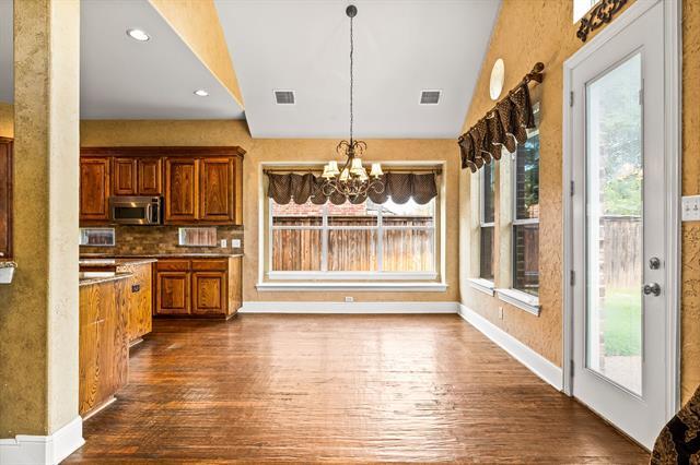 Building Photo - 4205 Lansbury Dr