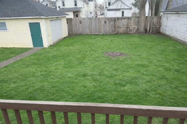 Building Photo - 217 Seward Ave NW