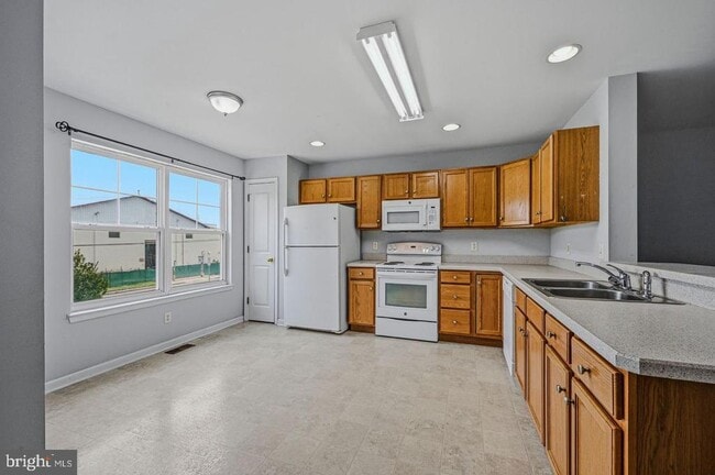 Building Photo - 37264 Sea Coast Ct