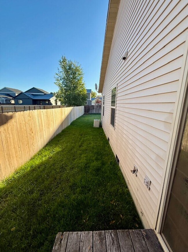 Building Photo - 726 Meagher Ave