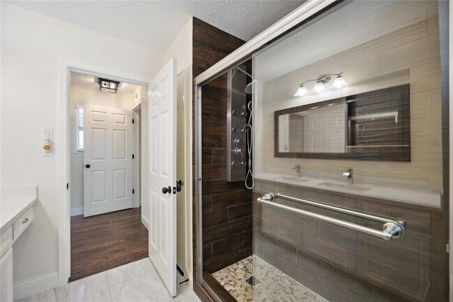 Building Photo - 3403 Linkwood Dr