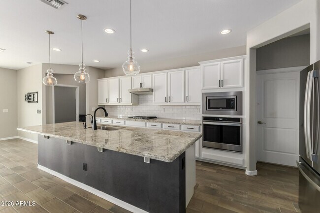 Building Photo - 17771 W Granite View Dr