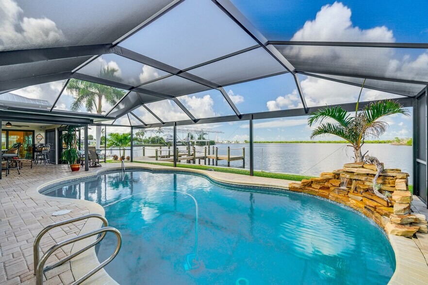 Building Photo - 11599 Island Ave