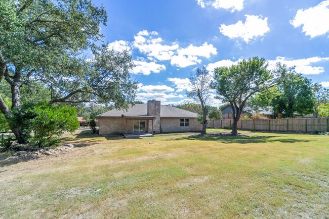 Building Photo - 218 Skyview Dr