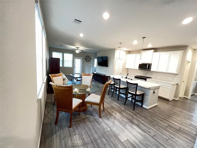 Building Photo - 2039 W Darlington Oak Ct