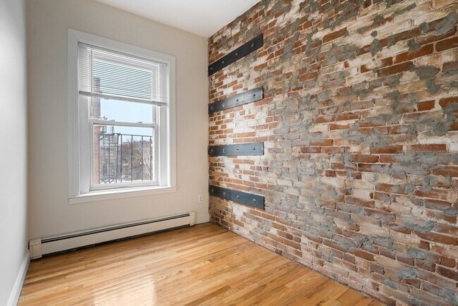 Building Photo - 676 Tremont St