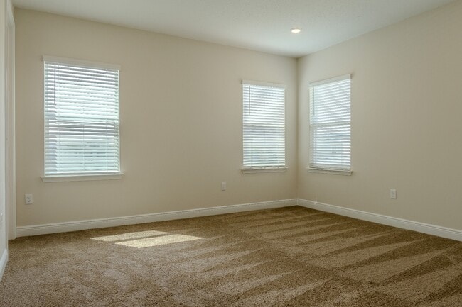 Building Photo - 16705 Victoria Grv Aly