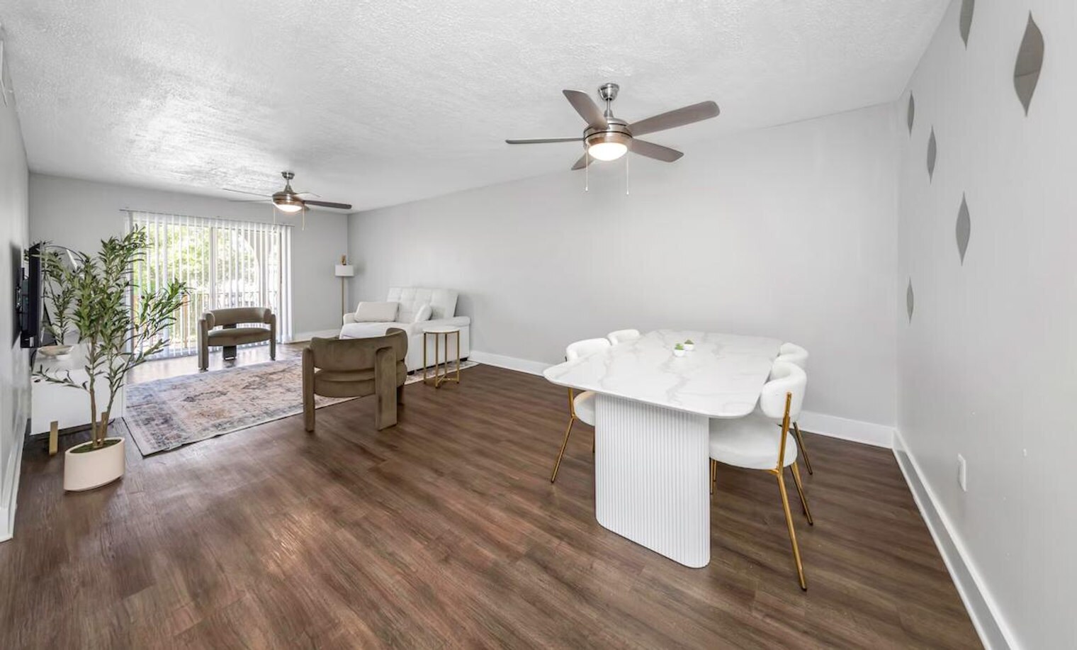 Building Photo - 4404 W Kennedy Blvd