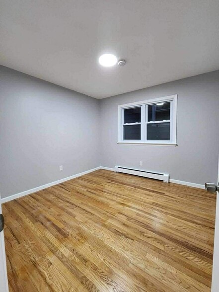 Building Photo - 147 McAdoo Ave