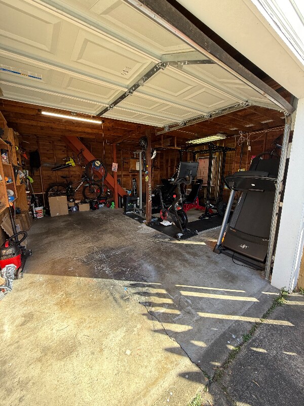 Building Photo - 1544 Nelms Ave