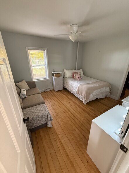 Building Photo - 248 Douglas Pike