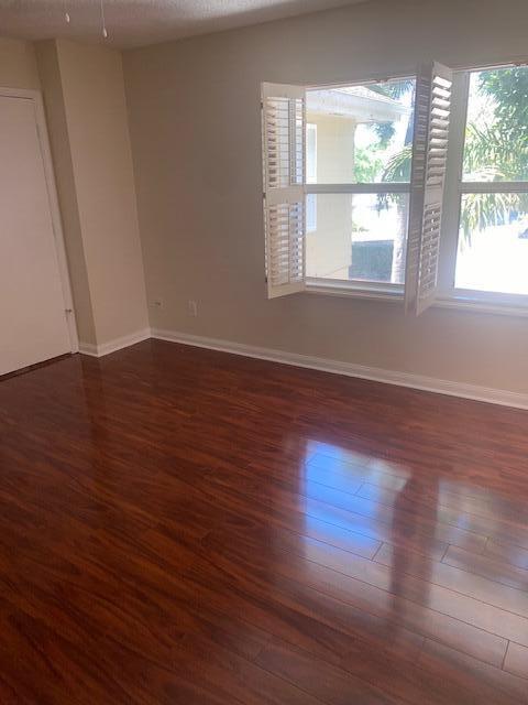 Building Photo - 4701 Roxbury Ct