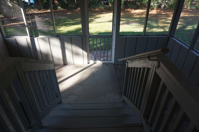 Building Photo - 641 Glenwood Dr