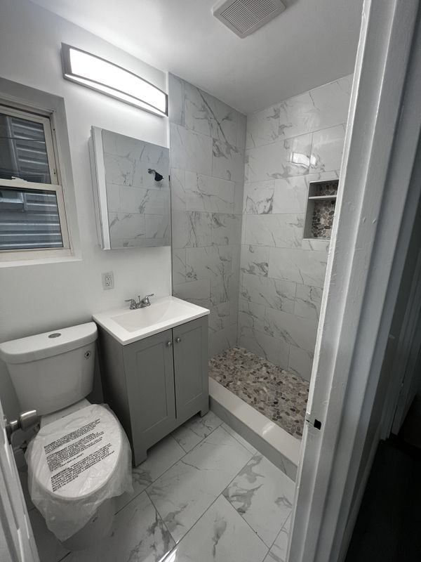 Building Photo - 4134 Wickham Ave
