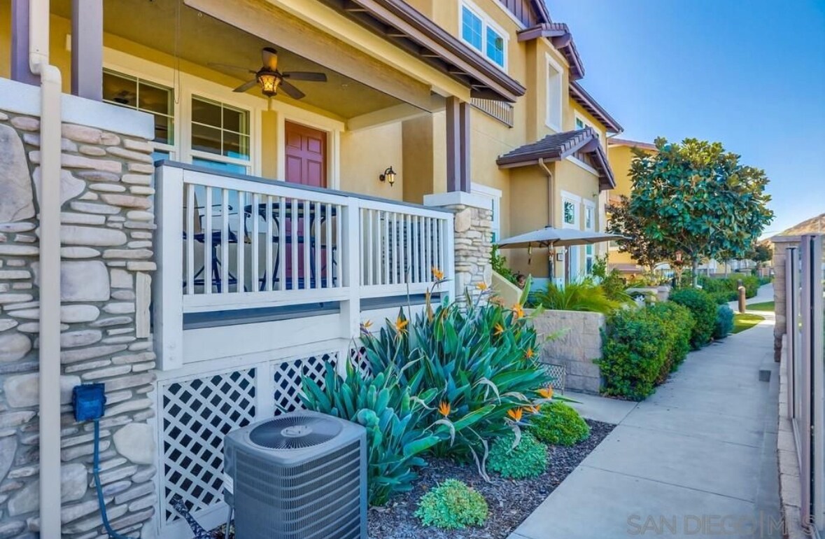 Building Photo - 3015 Cole Grade Dr