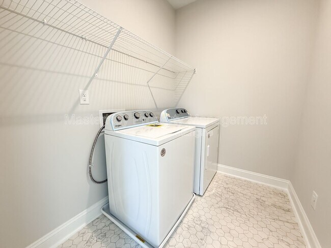 Building Photo - 360 Murray Grey Ln