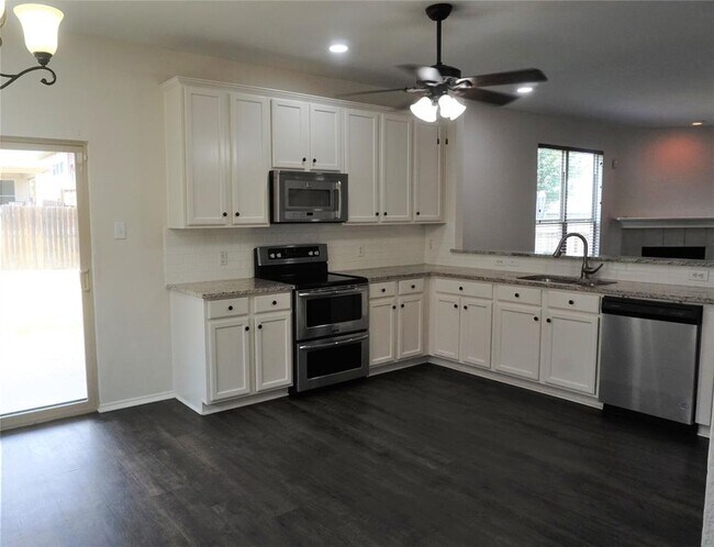 Building Photo - 12620 Summerwood Dr