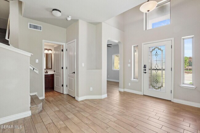 Building Photo - 14508 Shady River