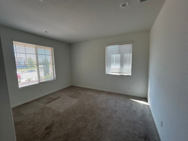 Building Photo - Like New 4 Bedroom + Loft Menifee Home