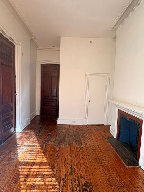 Building Photo - 12 E Biddle St