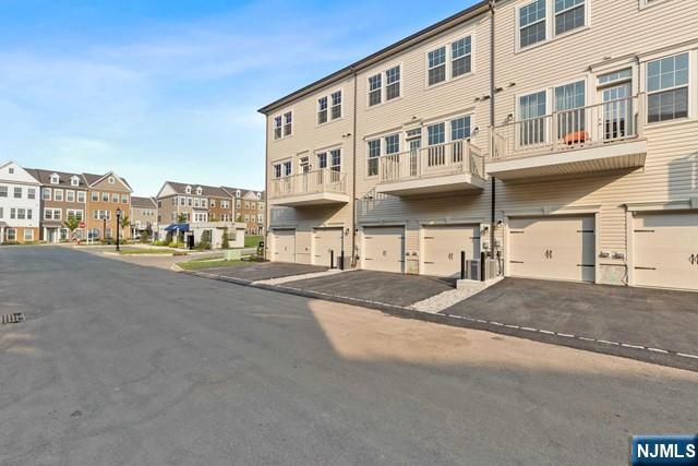 Building Photo - 7 Leahy Dr