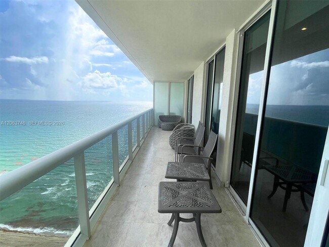 Building Photo - 1830 S Ocean Dr