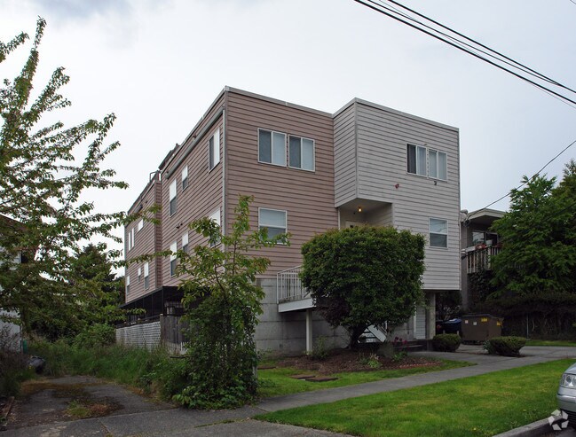 Primary Photo - Midvale Apartments