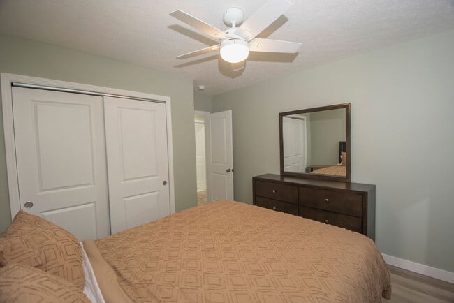 Building Photo - 2014 Cherry St