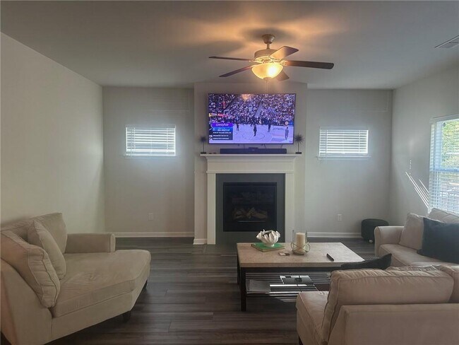 Building Photo - 3938 Dean Grv Wy