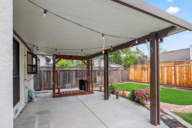 Building Photo - 4484 George Oaks Dr