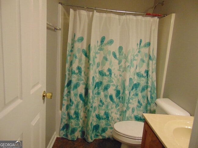 Building Photo - 645 Ell St