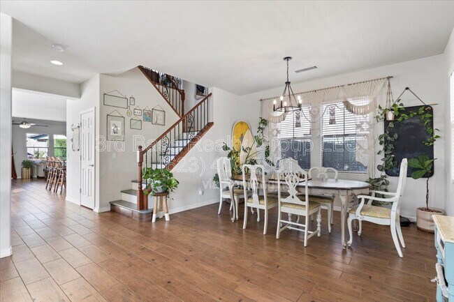 Building Photo - 21072 W Maiden Ln