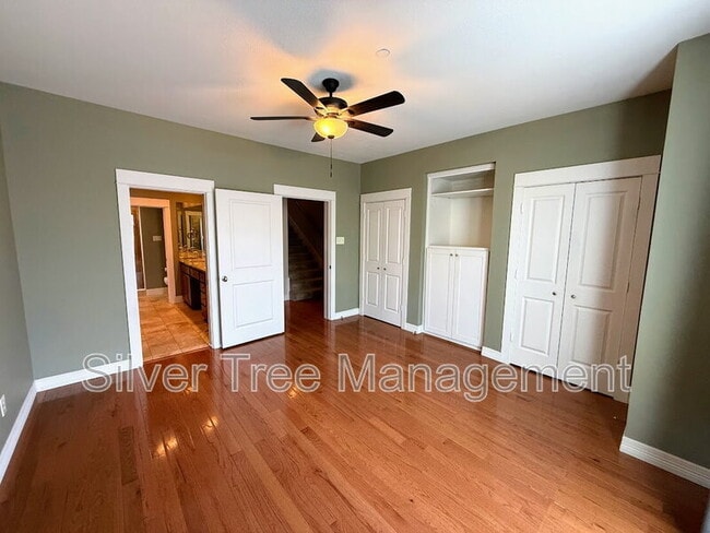 Building Photo - 3204 Wycliff Ave