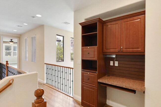 Building Photo - Summerlin Vistas Pool Home w/ Bed and Bath...