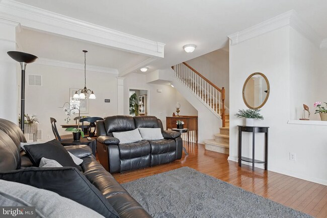 Building Photo - 204 Hudson Dr