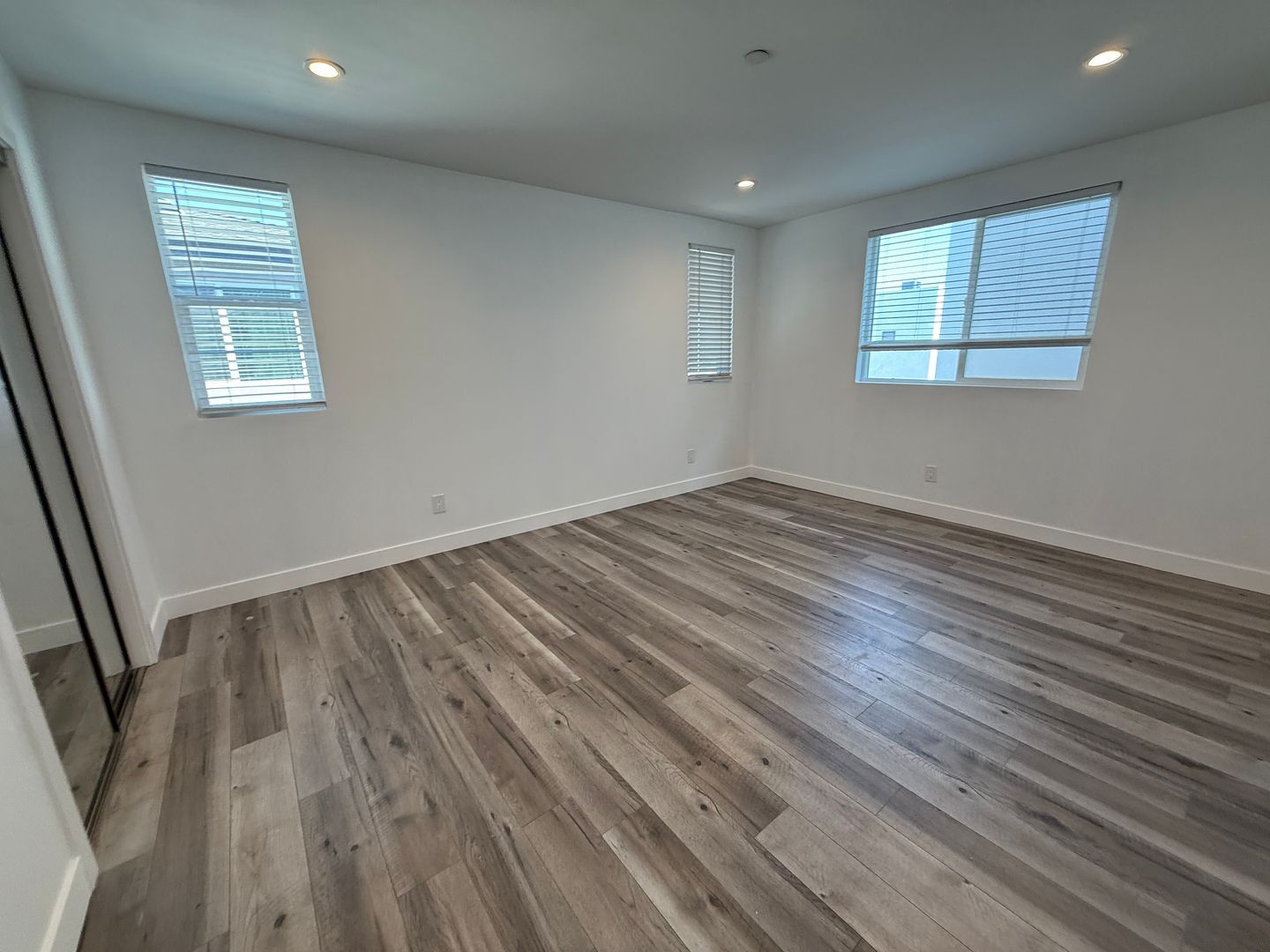 Building Photo - 2104 Hauser Blvd