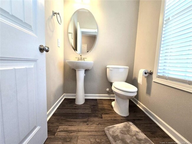 Building Photo - 1735 Cherrypoint Dr