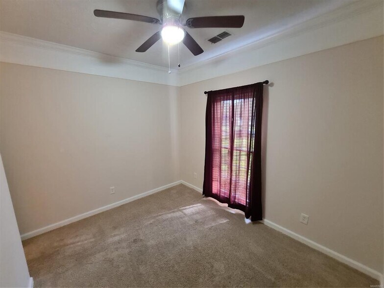 Building Photo - 6474 Halcyon Dr