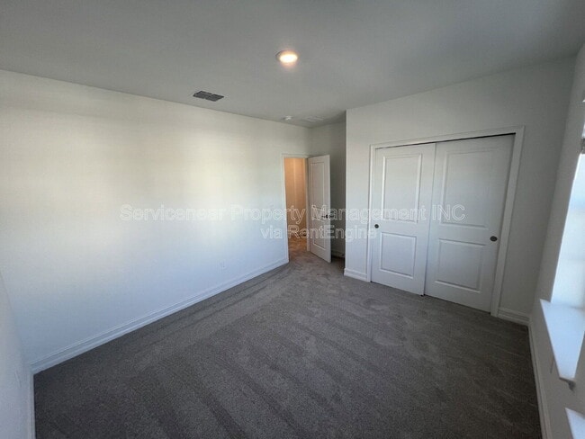 Building Photo - 7141 119th Ct E