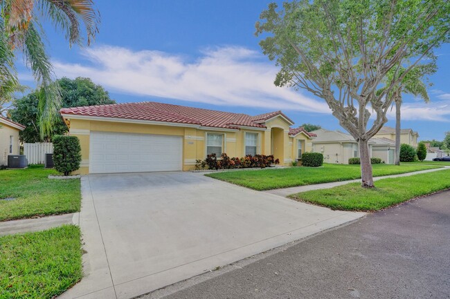 Building Photo - Great Single Family Home in Miramar