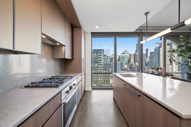 Building Photo - 164 N Peoria St